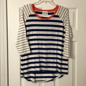 Raglan stripped knit shirt